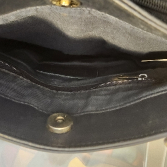 Tignanello leather navy blue shoulder tassel charm attached to zipper Like New - Picture 8 of 10